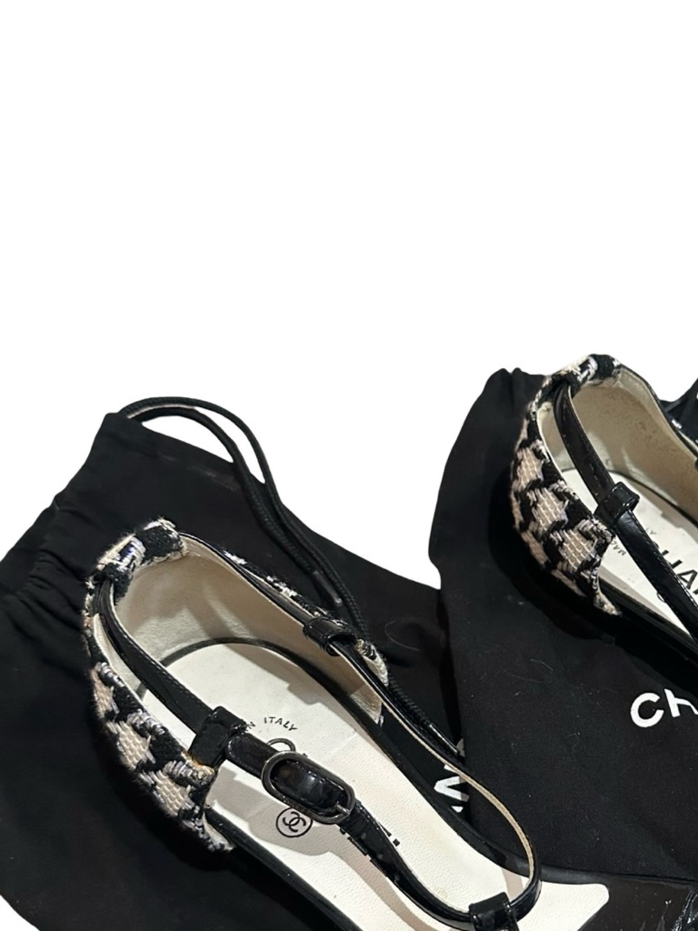 Chanel Beaded T-Strap Sandals Size 39.5C Black White Tweed Patent - Picture 9 of 12